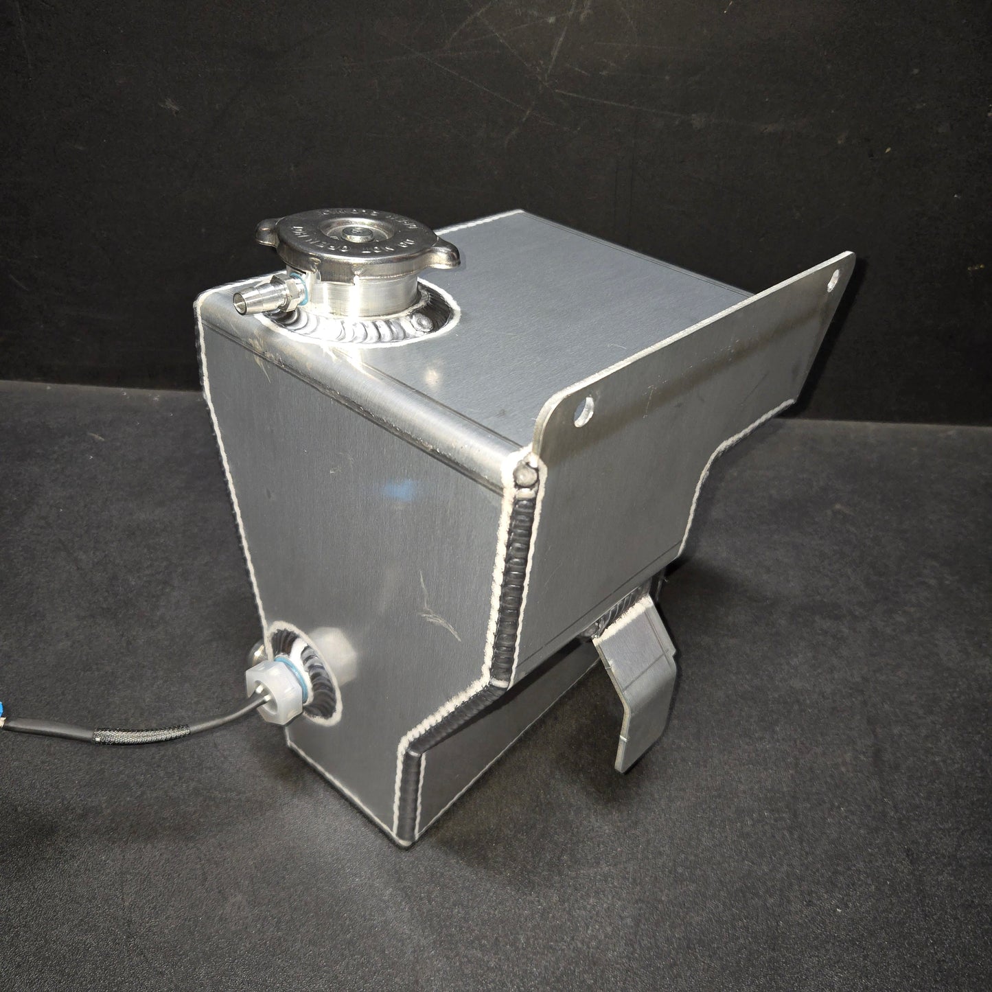 1993-1998 GMT400 (C/K1500) 6.5L Diesel Coolant Reservoir